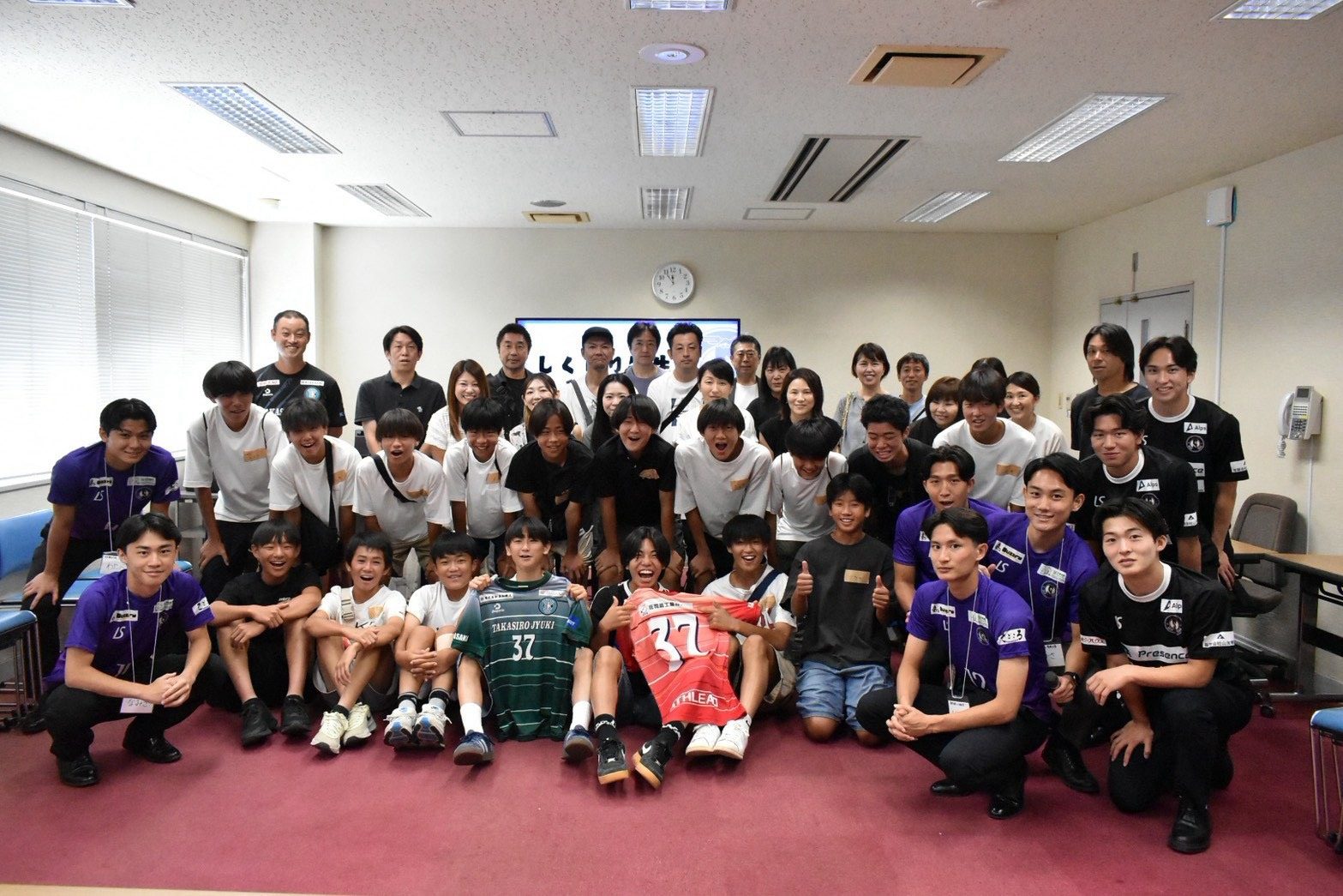 ジュニアユース向け進路相談会の集合写真
